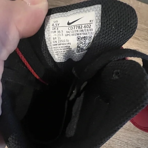 Nike Court Borough Mid 2 GS “Bred” – Black/Red – Youth Size 4.5Y (CD7782-602) - Picture 5 of 6